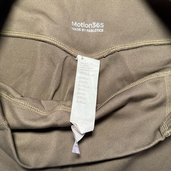 BUNDLE/LOT Fabletics, 3 pair moto leggings! Black red army green, 2 large, 1 med - Picture 8 of 9